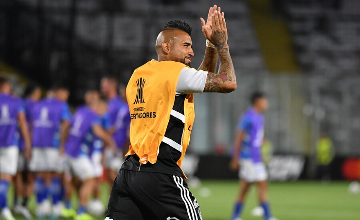 Copa Libertadores: Arturo Vidal viajó a Paraguay para duelo de Colo Colo ante Sportivo Trinidense