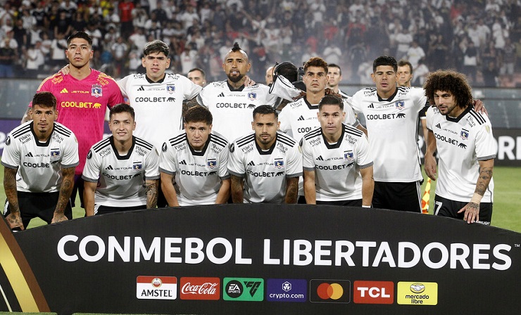 Sin Arturo Vidal: La formación de Colo Colo para enfrentar a Sportivo Trinidense