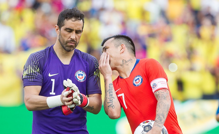 Con Claudio Bravo, pero sin Gary Medel: La nómina de Chile para los amistosos ante Albania y Francia