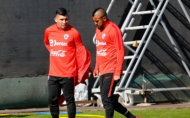 La primera nómina de Ricardo Gareca en La Roja: No están Gary Medel ni Arturo Vidal
