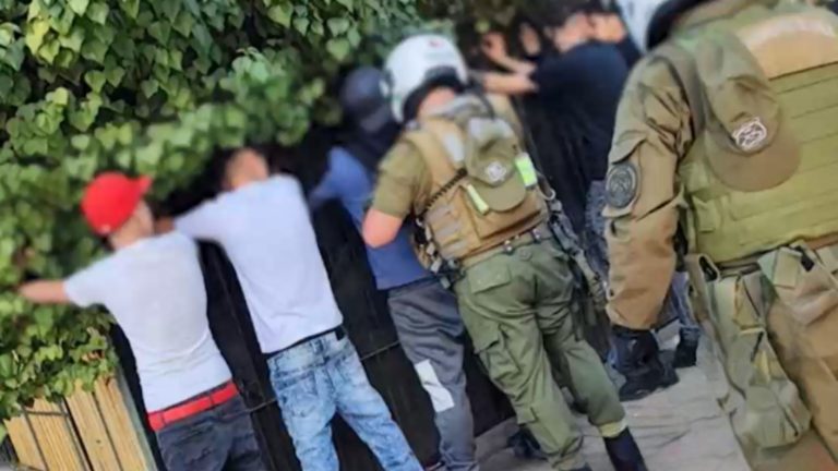 La banda de los 15: Adolescentes causan temor en centros comerciales en La Florida