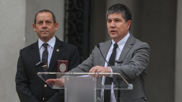 Caso Audios: Gobierno tomará una decisión sobre director de la PDI Sergio Muñoz tras su formalización