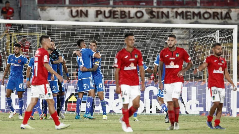 La U sumó un nuevo triunfo y amenaza el liderato de Deportes Iquique