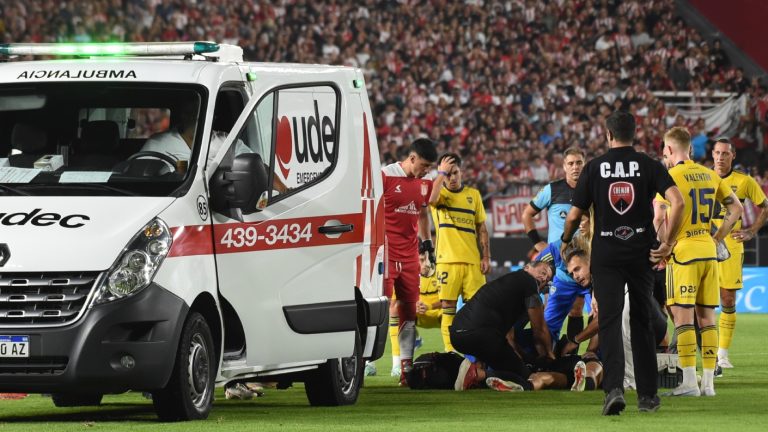 Impacto en Argentina por Javier Altamirano: ¿Por qué se desmayó y convulsionó el futbolista chileno?