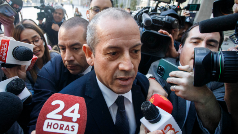 Sergio Muñoz queda con prisión preventiva durante formalización: Jueza afirmó que es 