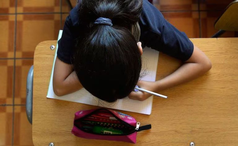 Polémica por charla de sexualidad a 5to básico en Arica: Minsal dice que no se siguieron protocolos