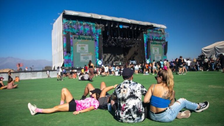 Lolla Upgrade: ¿Cómo funciona la zona exclusiva de descanso de Lollapalooza Chile 2024?