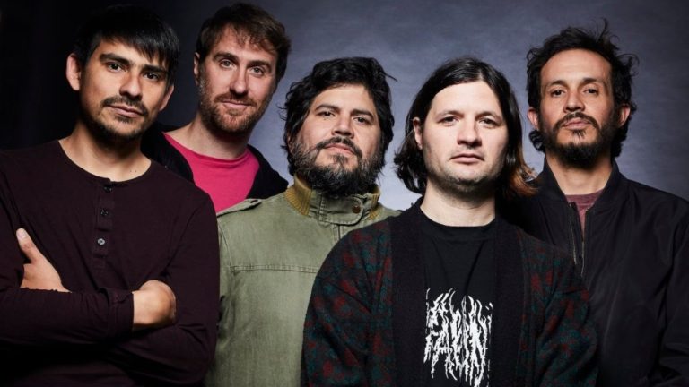 ¿Quiénes son Él Mató A Un Policía Motorizado y cuándo tocarán en el Lollapalooza Chile 2024?