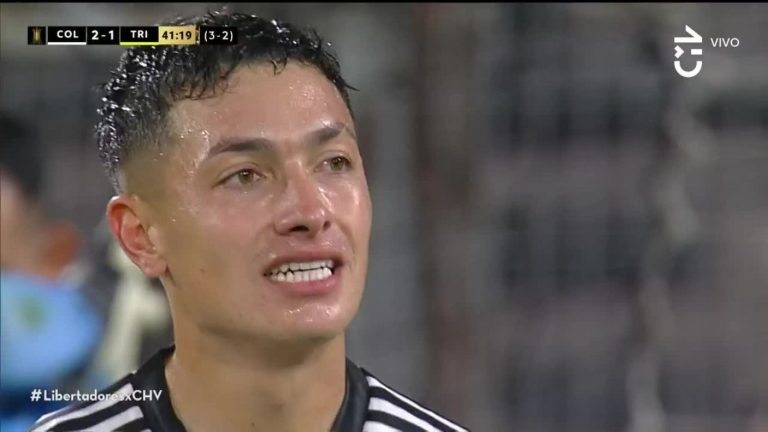 ¡Se lo perdió Zavala! El volante no supo definir en gran jugada colectiva de Colo Colo