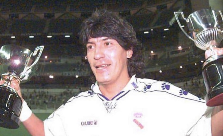 No lo olvidan: Iván Zamorano tuvo sorpresiva aparición en portada de prestigioso diario