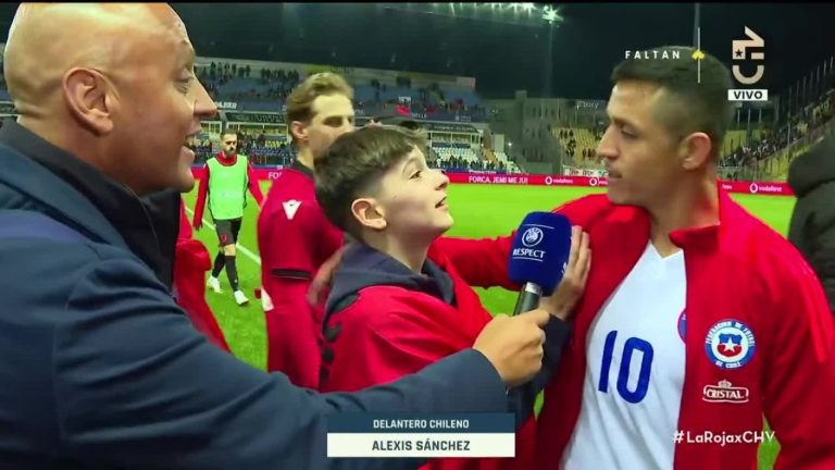 Le pidió su camiseta: Hincha albanés sorprendió con su fanatismo por Alexis Sánchez