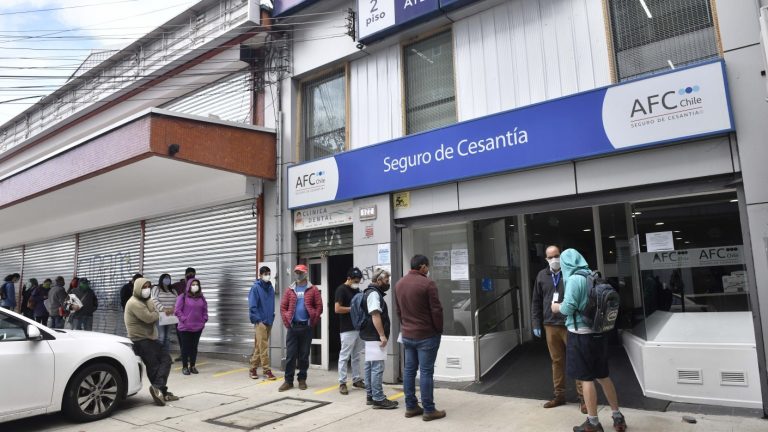 Dinero en AFC: ¿Cuáles son las fechas de pago del seguro de cesantía?