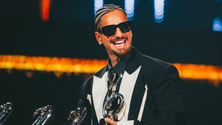 Maluma acusó discriminación por su forma de vestir en un bar: 