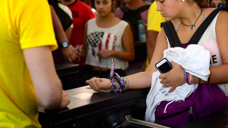 Quedan pocos días: ¿Dónde puedo retirar mi entrada para Lollapalooza 2024?