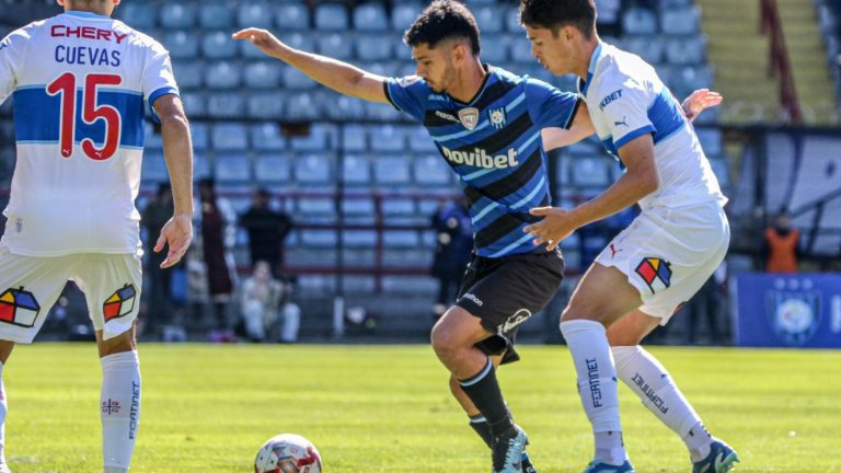 ¿Gusto a poco? Nuevo DT de la UC debutó sin goles en duelo ante Huachipato
