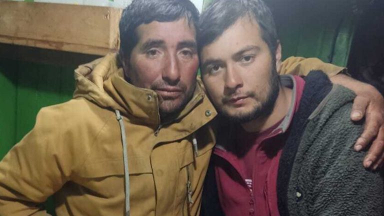 Encuentran con vida a pescadores desaparecidos hace 7 días en el Biobío