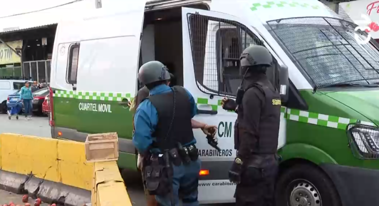 Mujer disparó en control en Lo Valledor: Guardia y equipo de Chilevisión resultaron heridos