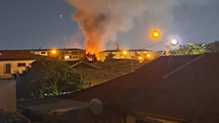 Incendio afectó a viviendas en Pedro Aguirre Cerda