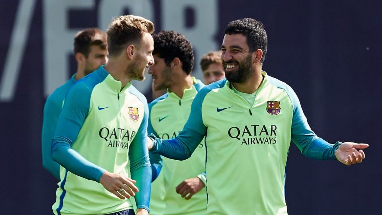 Casi 240 millones de pesos en daños: Ex jugador del Barcelona fue acusado de destruir su departamento