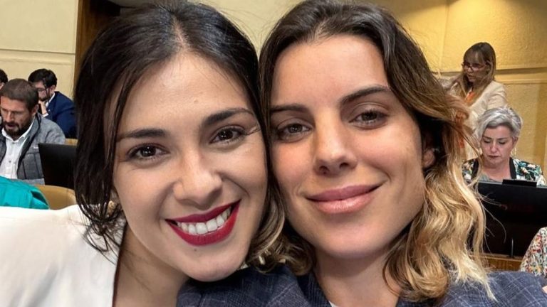 “Las mujeres no lloran…”: La musical felicitación de Maite Orsini a Karol Cariola al lograr presidencia de la Cámara