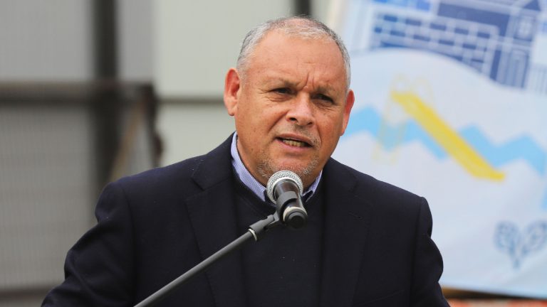 Gobernador Rodrigo Mundaca propone debatir pena de muerte en Chile: 