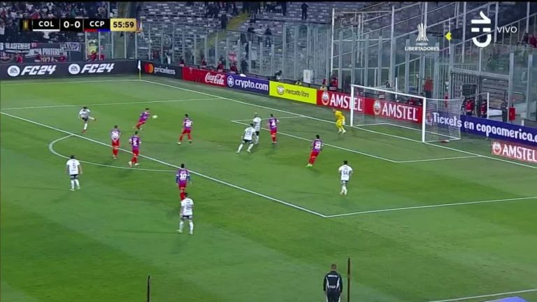 ¡Era el primero de Colo Colo! Carlos Palacios casi sorprendió al arquero de Cerro Porteño