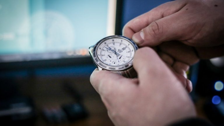 Cambio de hora en Chile: ¿Cuándo es y cómo se debe modificar el reloj?