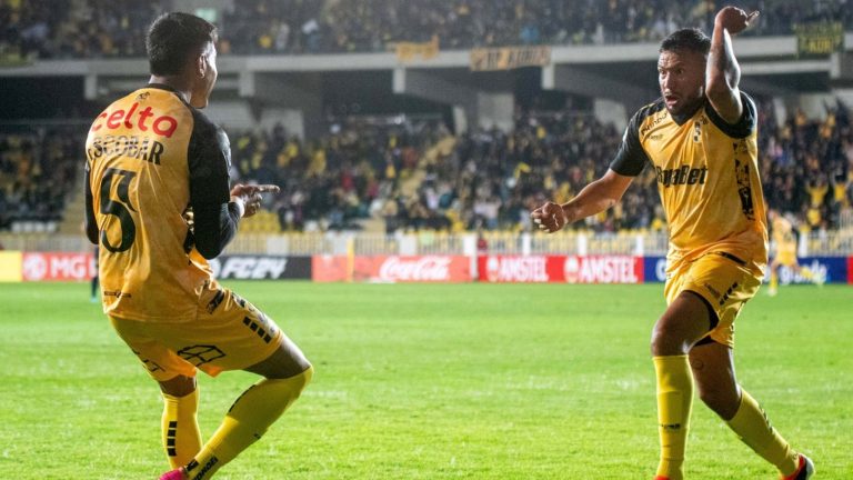 Coquimbo cumplió de local y venció a Sportivo Luqueño en la Copa Sudamericana
