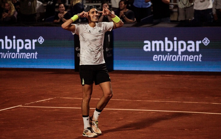 A paso firme: Alejandro Tabilo aprovecha retiro de rival y se mete en semifinales de challenger francés
