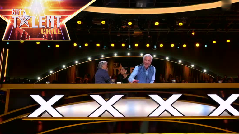 ¡Directo a la final! Antonio Vodanovic premió con el botón dorado a extraordinarios artistas en Got Talent Chile