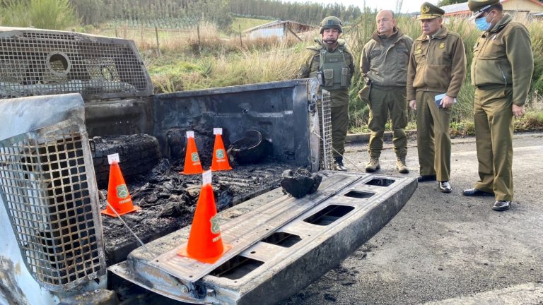 Bombero relató cómo encontró a carabineros asesinados en Cañete: “Unos bultos que emanaban mucho humo”