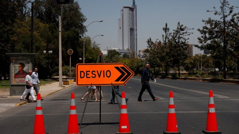 Día del Trabajador: Revisa los desvíos de tránsito para este miércoles en Santiago