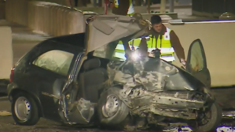 Fatal accidente en Paseo Bandera: Una mujer fallecida y un herido grave tras impactar con barrera