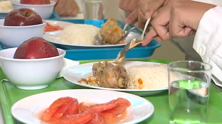 La mitad de los escolares está sobre su peso normal, según estudio de Junaeb