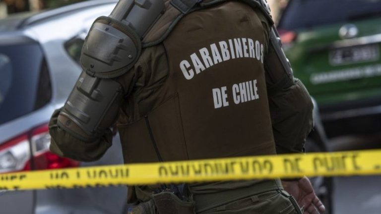 Persona murió tras quedar ensartada en reja de condominio en Quinta Normal