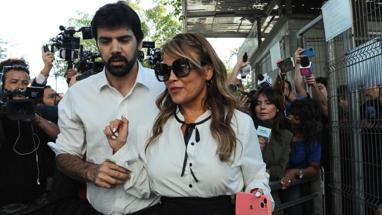 ¿Por qué solicitaron revisar el arresto domiciliario contra Cathy Barriga? Fiscalía ya notificó la petición