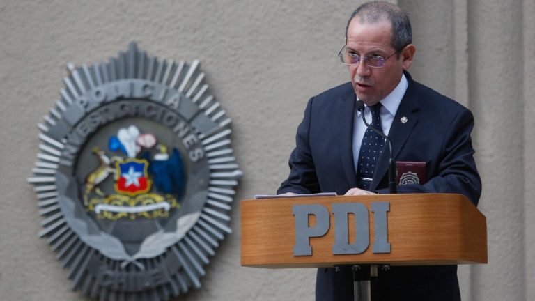 Revocan prisión preventiva de Sergio Muñoz: Ex director PDI quedó con arresto domiciliario nocturno