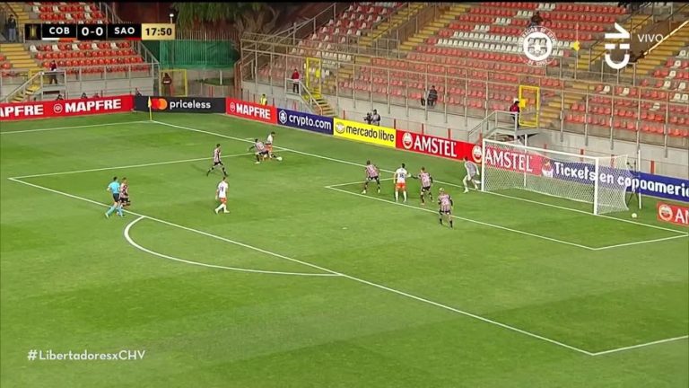¡Muy cerca! Cobresal tuvo la apertura de la cuenta pero el balón se fue elevado