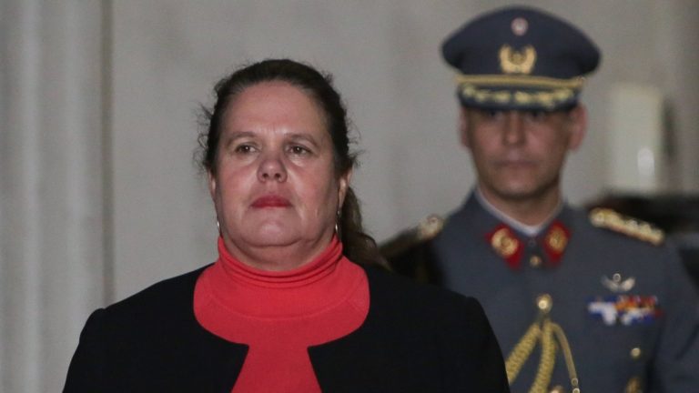 Gobierno ratifica a general Javier Iturriaga como Jefe del Ejército tras fatal marcha en Putre