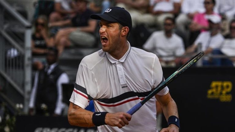 Los chilenos se toman Italia: Nicolás Jarry impone jerarquía y ya está en cuartos del Masters de Roma