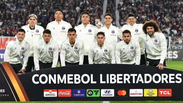 Con línea de 3: La sorpresiva formación de Colo Colo para enfrentar a Alianza Lima