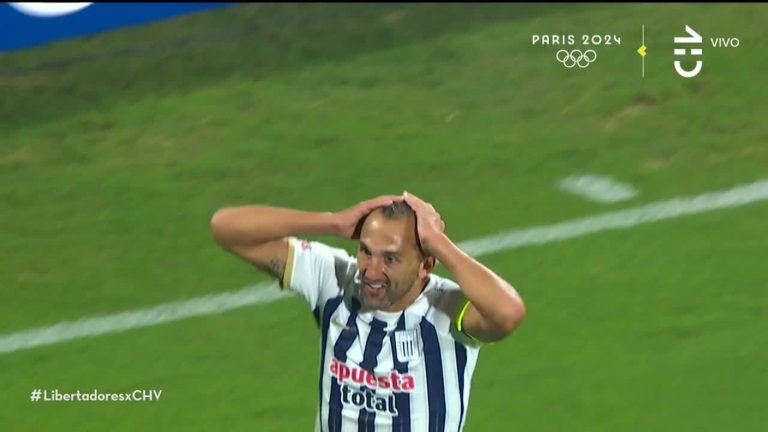 ¡Se salvó Colo Colo! Alianza Lima abrió el marcador pero el VAR anuló el gol