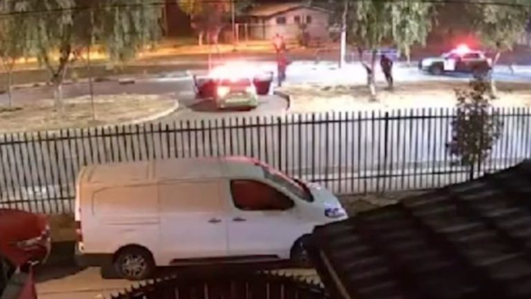 Ñuñoa: Insólita riña entre dos bandas delictuales para quedarse con auto robado en encerrona
