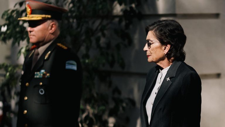 Crisis diplomática: España retira su embajadora de Buenos Aires por dichos de Milei