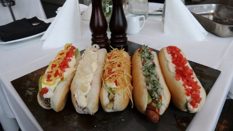 Día del Completo 2024: Revisa acá las mejores PROMOCIONES, 2x1 y DESCUENTOS