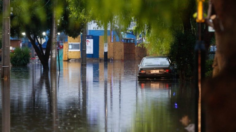 Suspensión de clases por lluvia: Estas son las comunas confirmadas