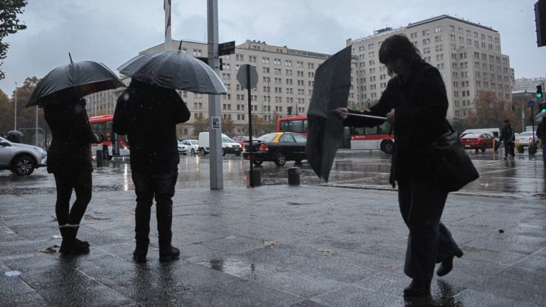 Se vienen lluvias para este fin de semana en Santiago: ¿Cuándo volverá a llover en la RM?