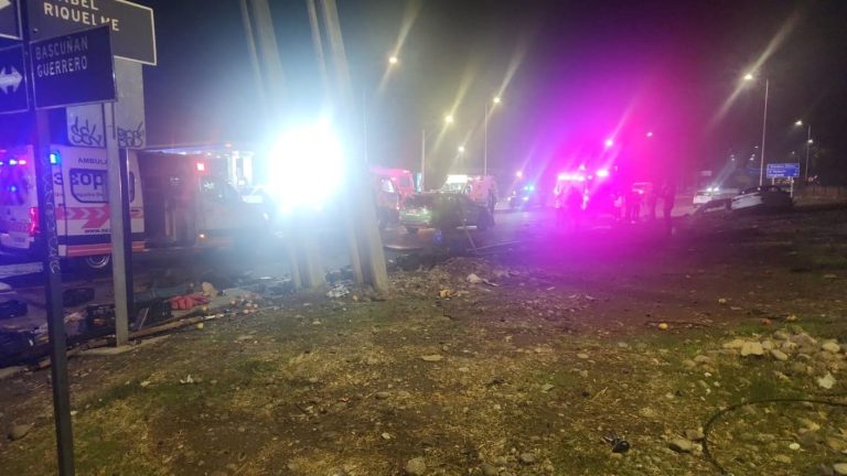 Fuerte colisión dejó un conductor fallecido y otro grave en Pedro Aguirre Cerda