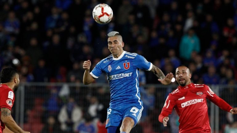 Leandro Fernández agota la paciencia de hinchas de la U tras empate ante Ñublense: “Imperdonable”