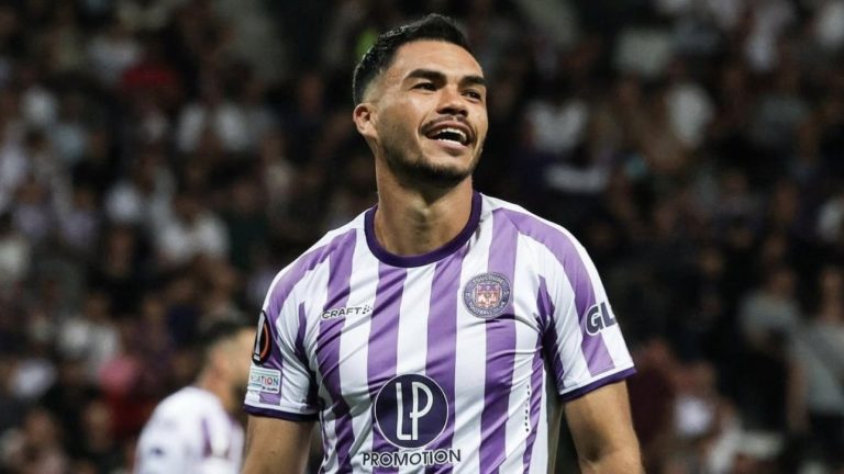 Lo tientan de la Premier League: Gabriel Suazo estaría en la mira de histórico equipo inglés